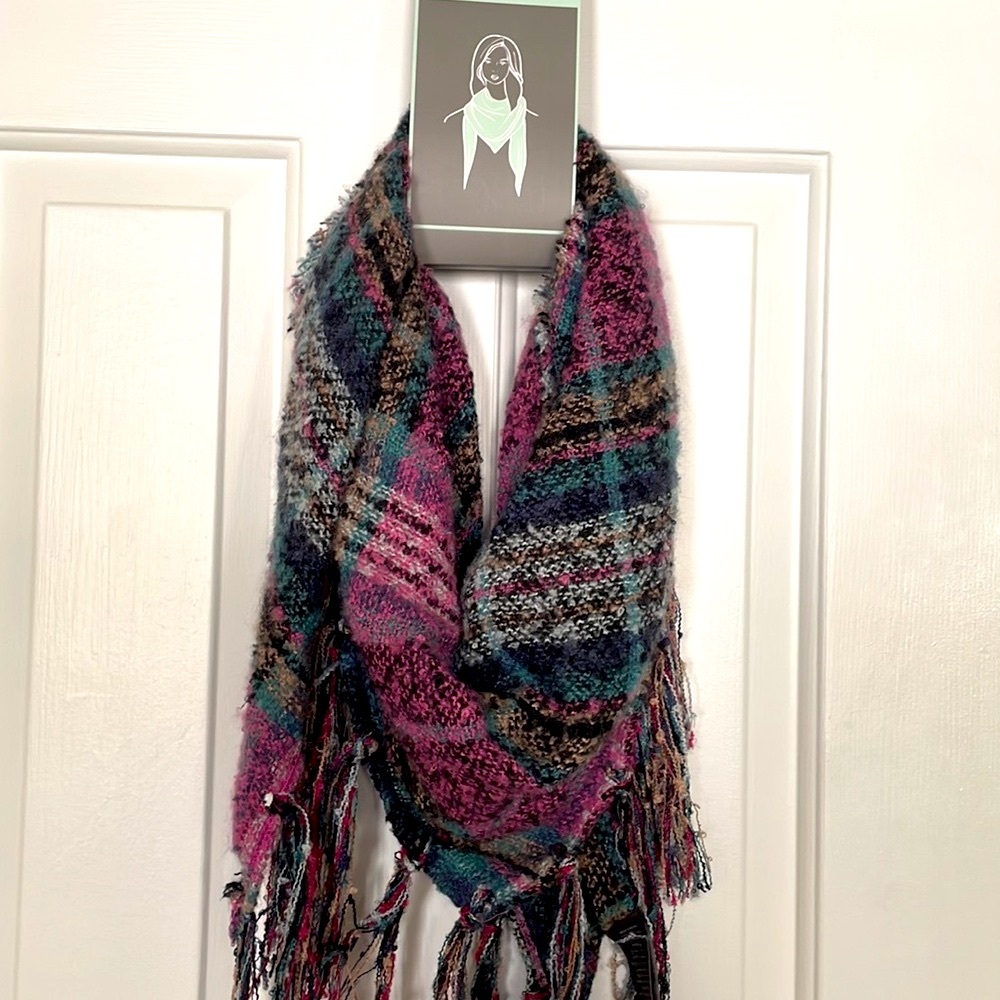 New Vince Camuto Triangle Plaid Scarf